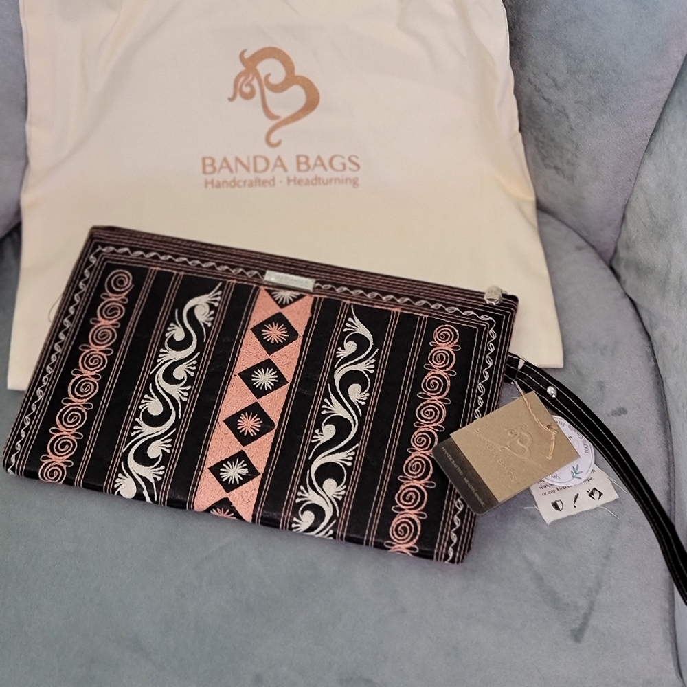 Retired Banda Bag Gusi clutch